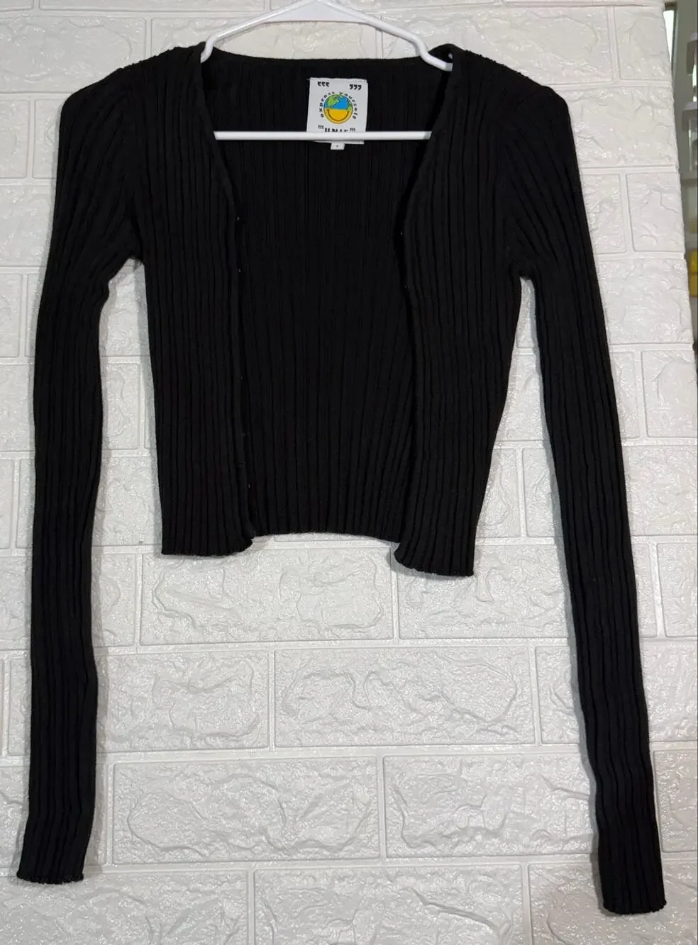 UNIF Women’s Size Small Black Ribbed Knit Cropped Hook-and-Eye Cardigan